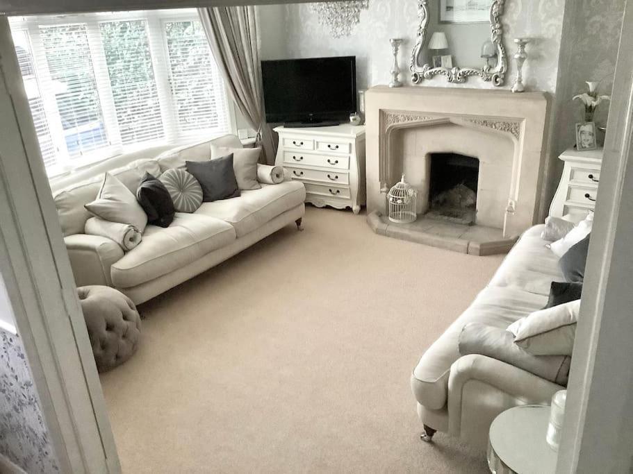 Goodwood Fos 5 Minutes Chichester Sleeps 8 Lavant Exterior foto
