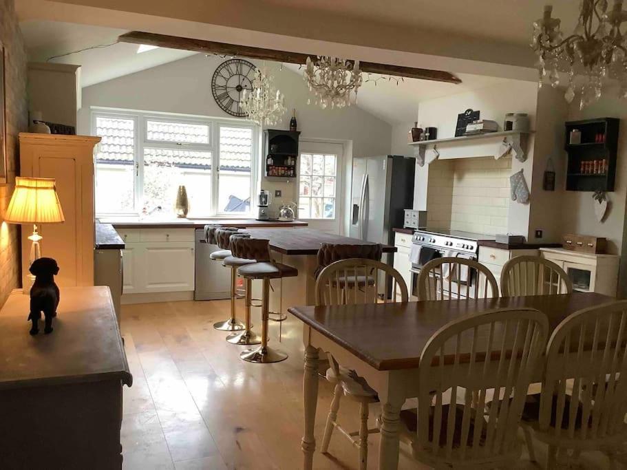Goodwood Fos 5 Minutes Chichester Sleeps 8 Lavant Exterior foto