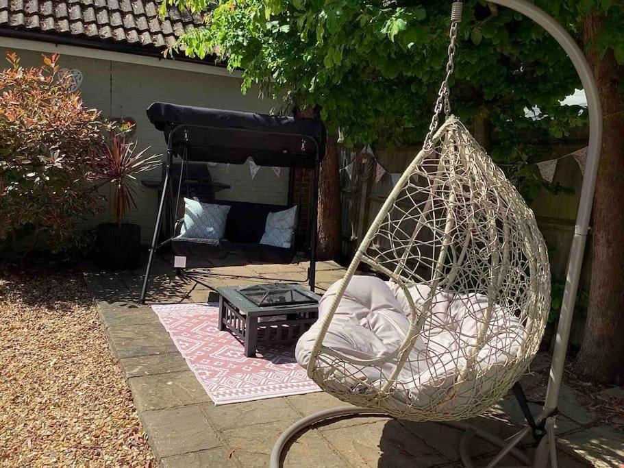 Goodwood Fos 5 Minutes Chichester Sleeps 8 Lavant Exterior foto